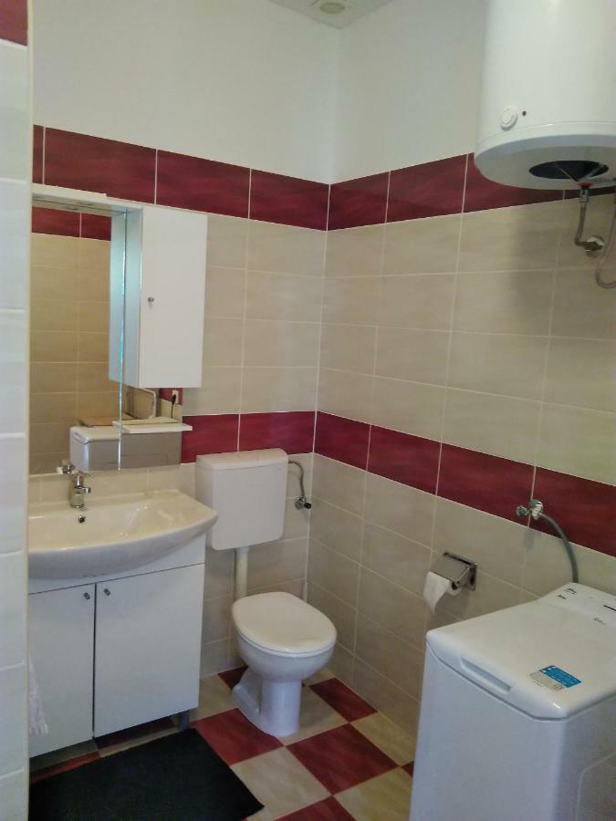 Mara Apartment พูลา ภายนอก รูปภาพ