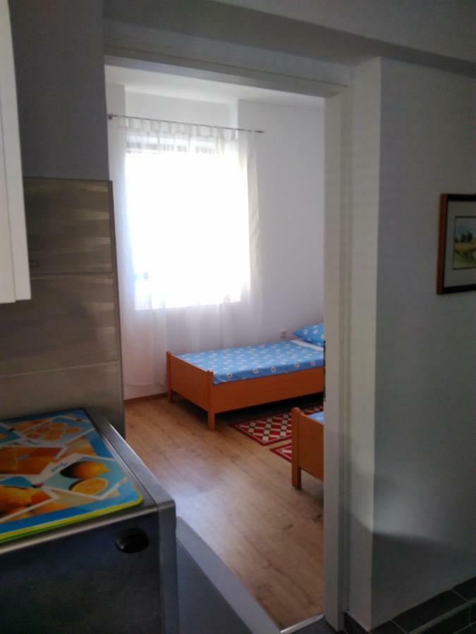 Mara Apartment พูลา ภายนอก รูปภาพ
