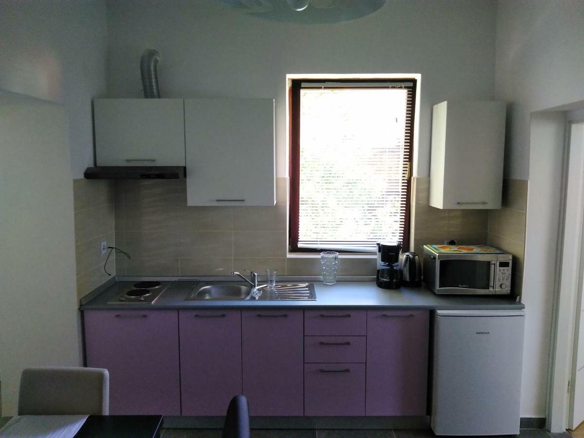 Mara Apartment พูลา ภายนอก รูปภาพ